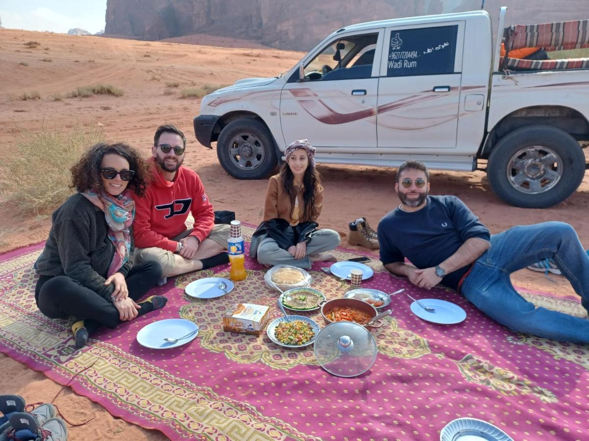 Falling Stars Camp Wadi Rum Ngoại thất bức ảnh