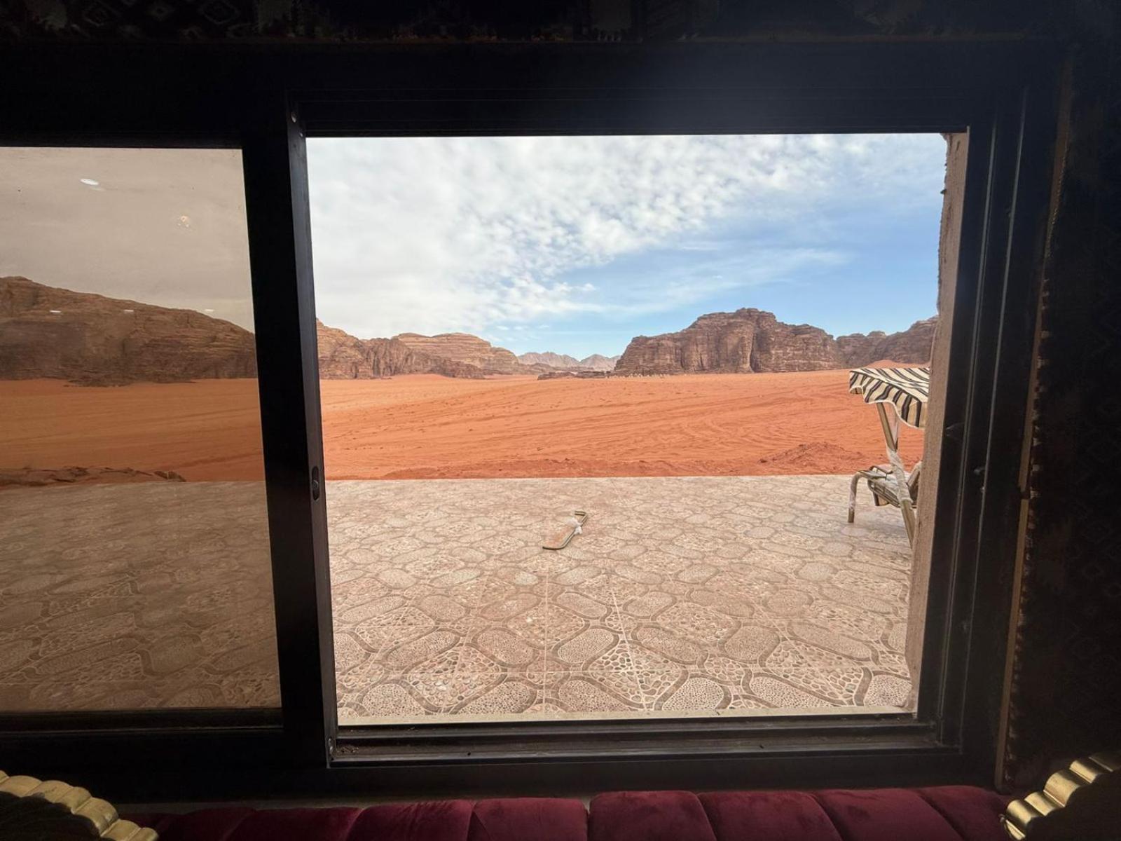 Falling Stars Camp Wadi Rum Ngoại thất bức ảnh
