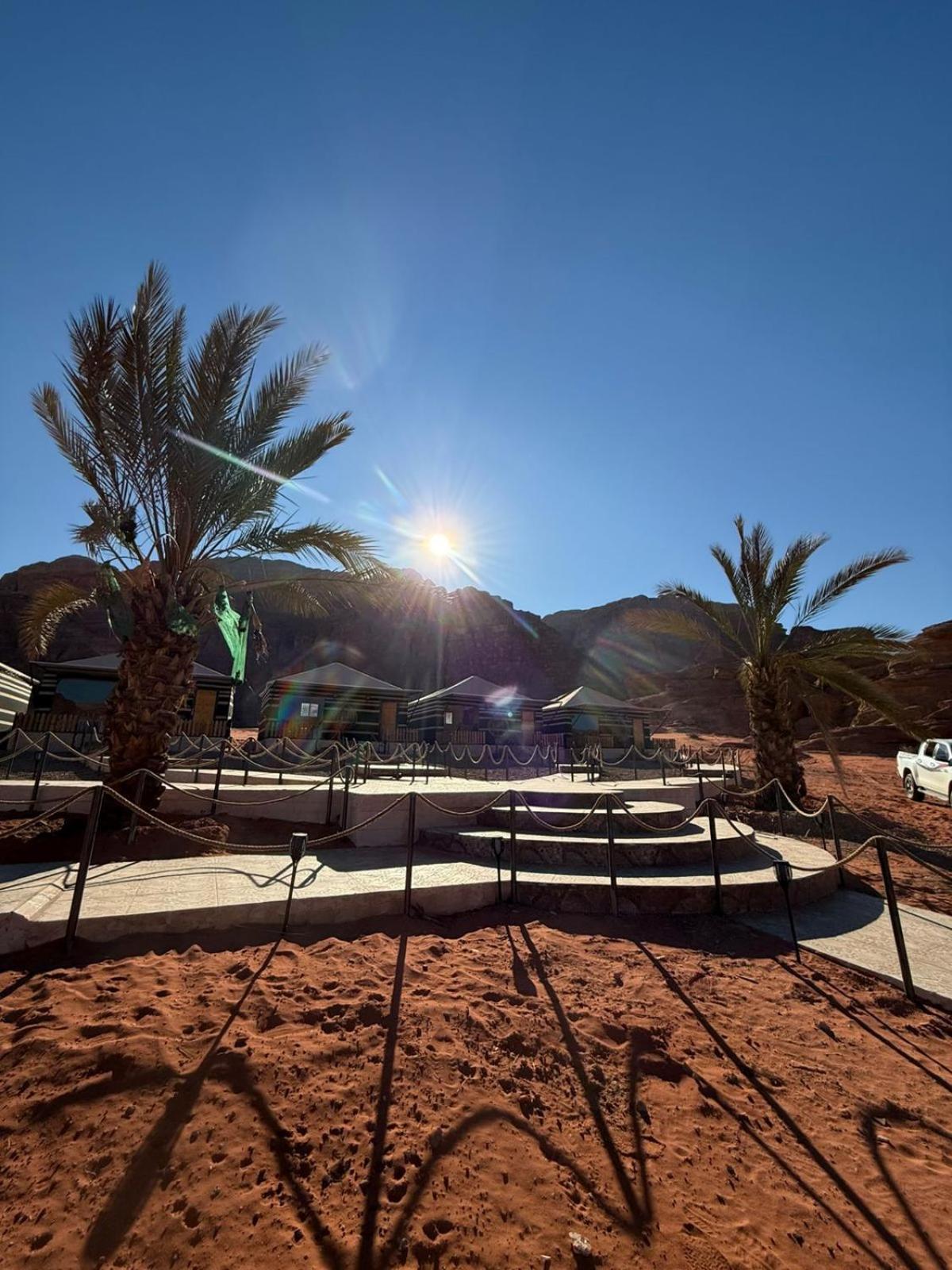 Falling Stars Camp Wadi Rum Ngoại thất bức ảnh