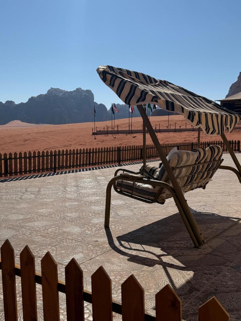 Falling Stars Camp Wadi Rum Ngoại thất bức ảnh
