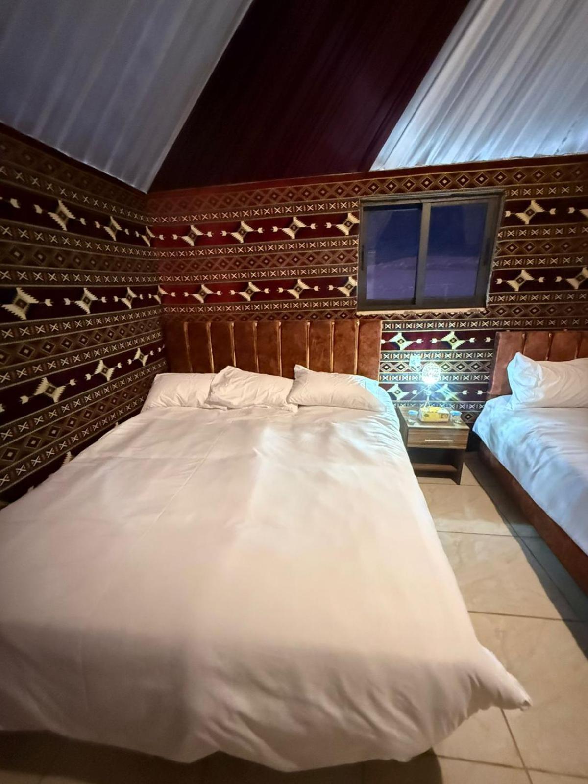 Falling Stars Camp Wadi Rum Ngoại thất bức ảnh